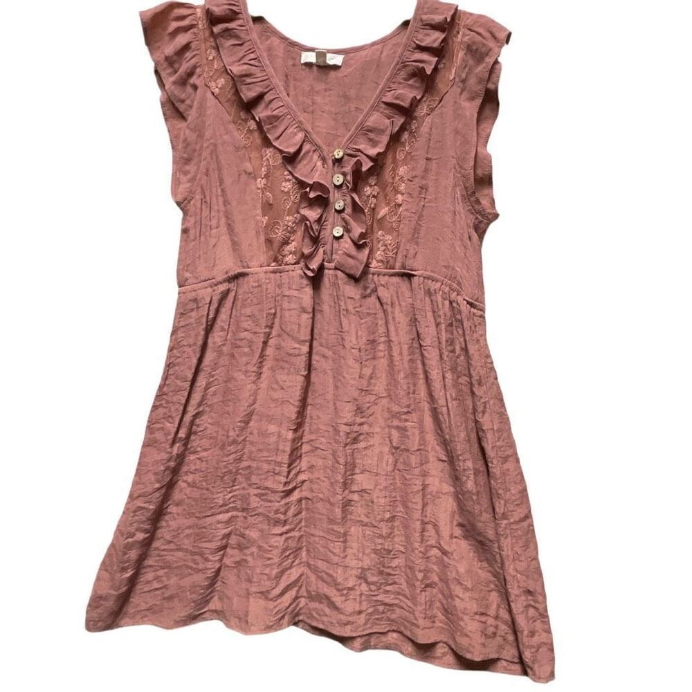 Edge size L lace elastic waist V neck flutter sleeves top. In Merlot